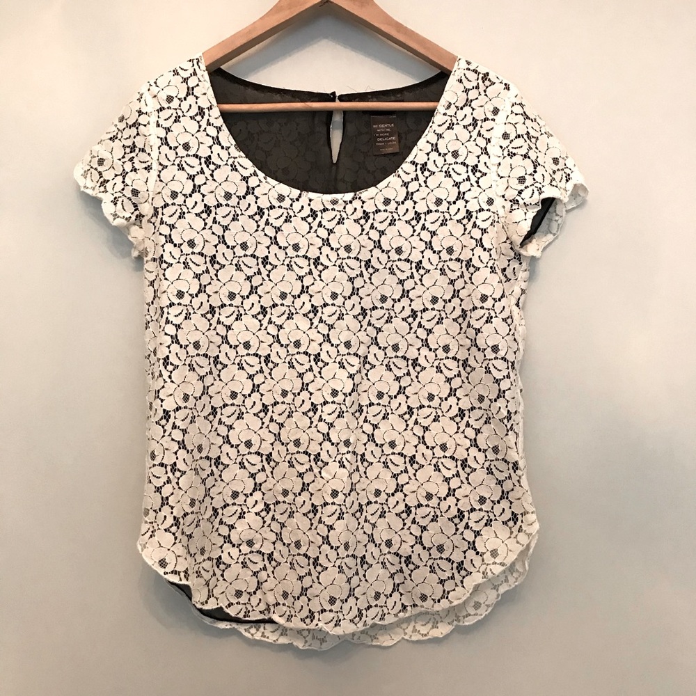 🌸3for$40🌸 EUC lace Aritzia Talula shirt